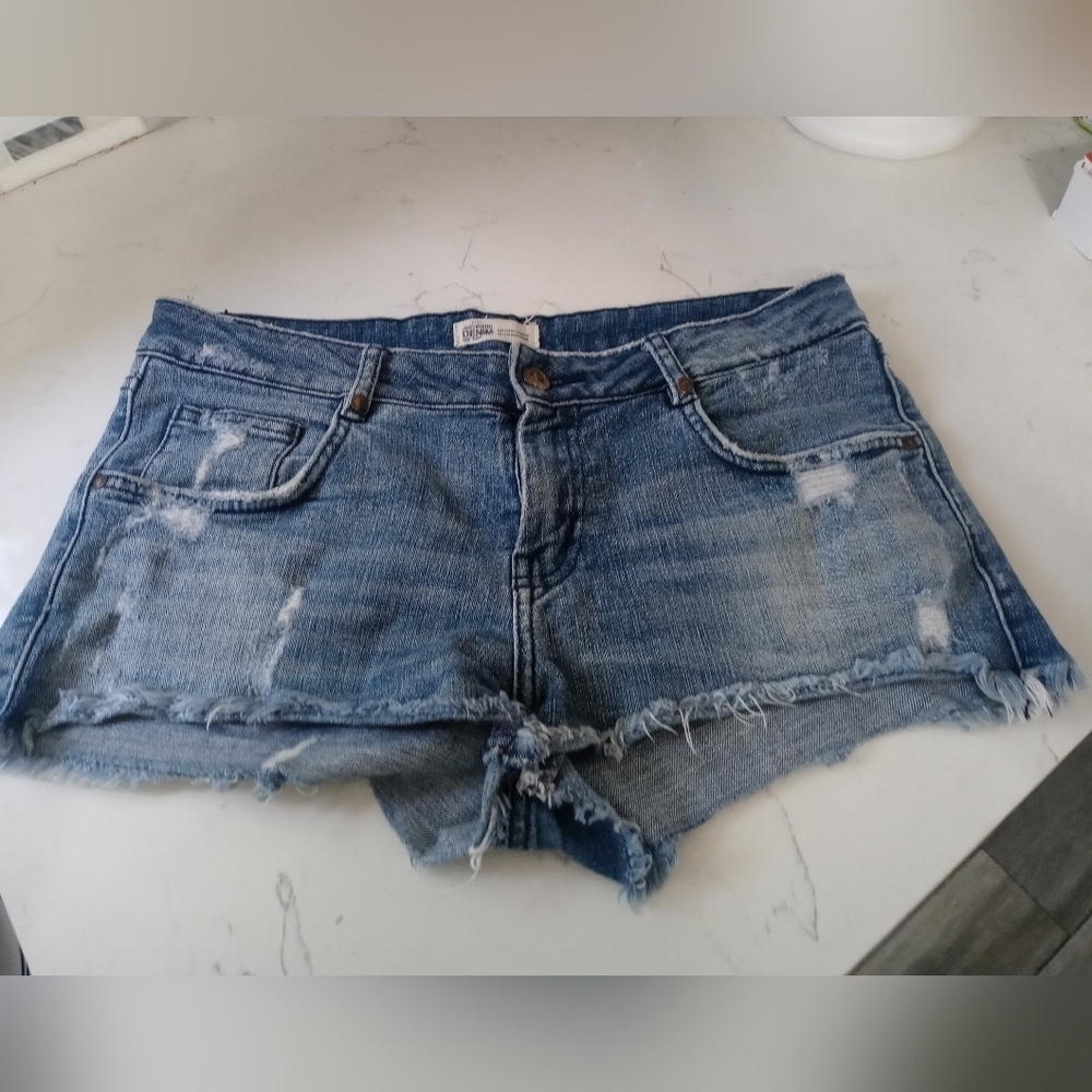 Zara Authentic Denim by TRF Denim Cut off Distressed Jean Shorty Shorts 28